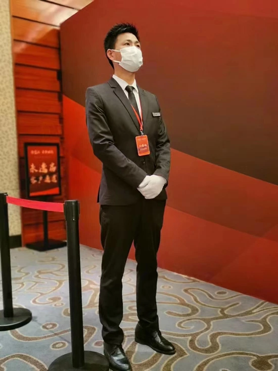 上海某工地屡屡被偷，工头雇专业保安镇守